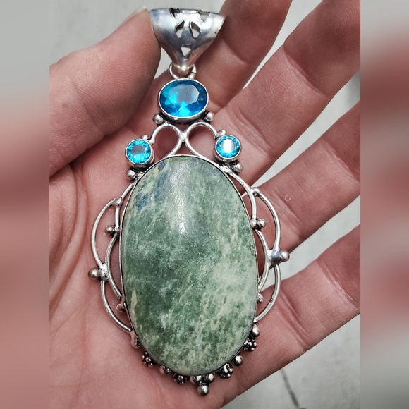 New Oversized Ruby in Fuchsite & Blue Topaz 925 Silver Pendant. - Picture 1 of 9